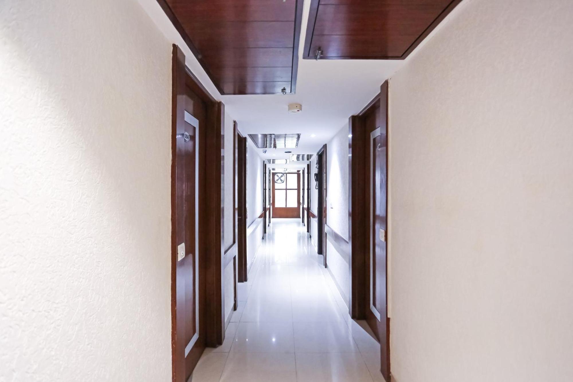 Hotel Silky Palace Near Igi Airportt ニューデリー エクステリア 写真