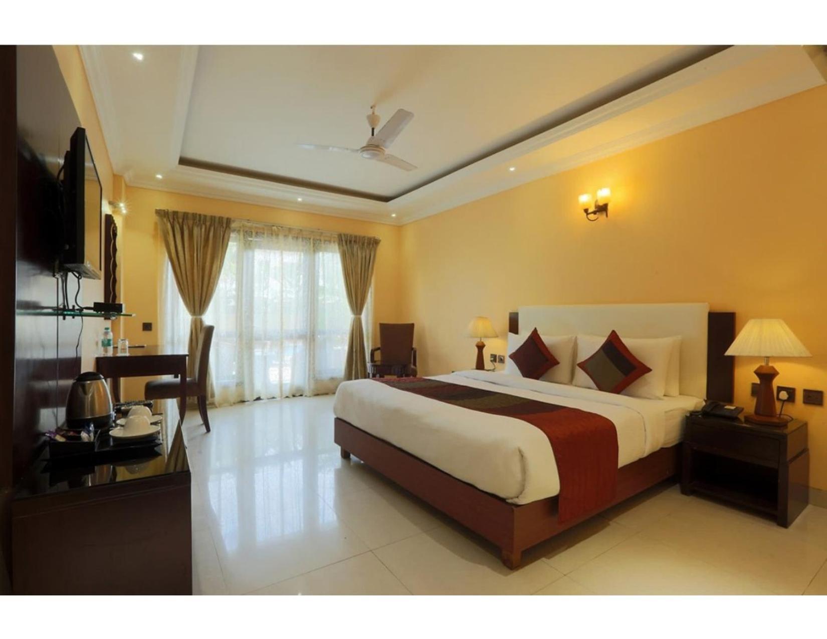 Hotel Silky Palace Near Igi Airportt ニューデリー エクステリア 写真