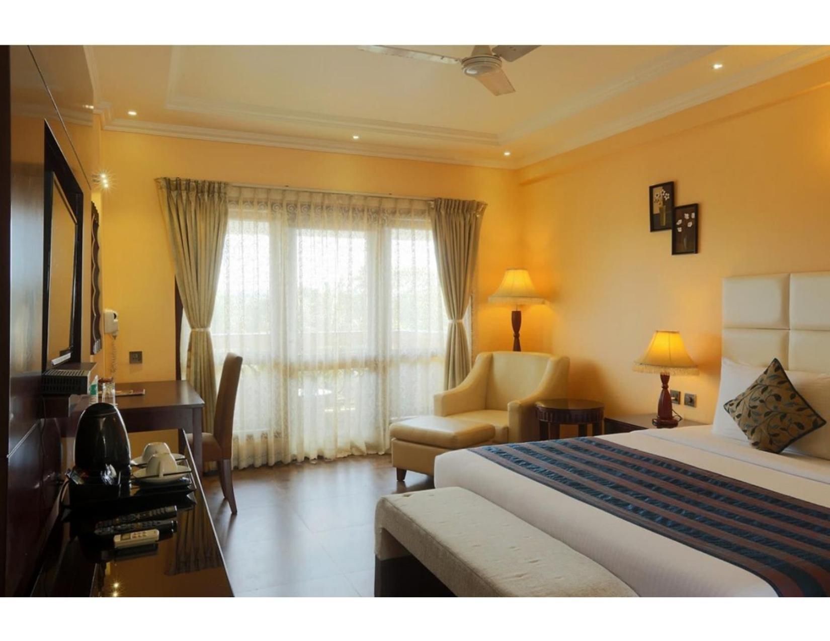 Hotel Silky Palace Near Igi Airportt ニューデリー エクステリア 写真