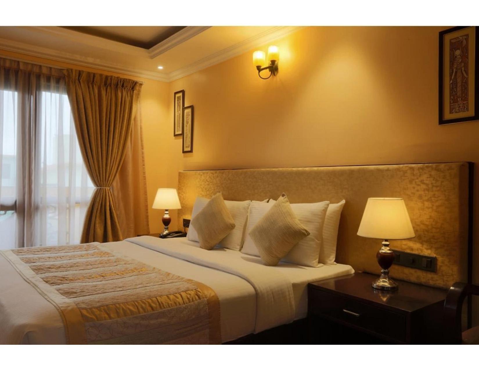 Hotel Silky Palace Near Igi Airportt ニューデリー エクステリア 写真