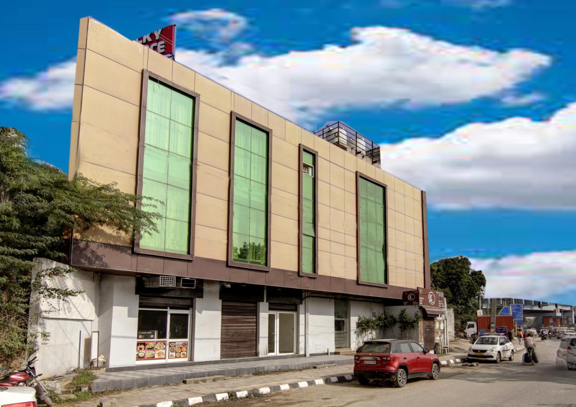 Hotel Silky Palace Near Igi Airportt ニューデリー エクステリア 写真